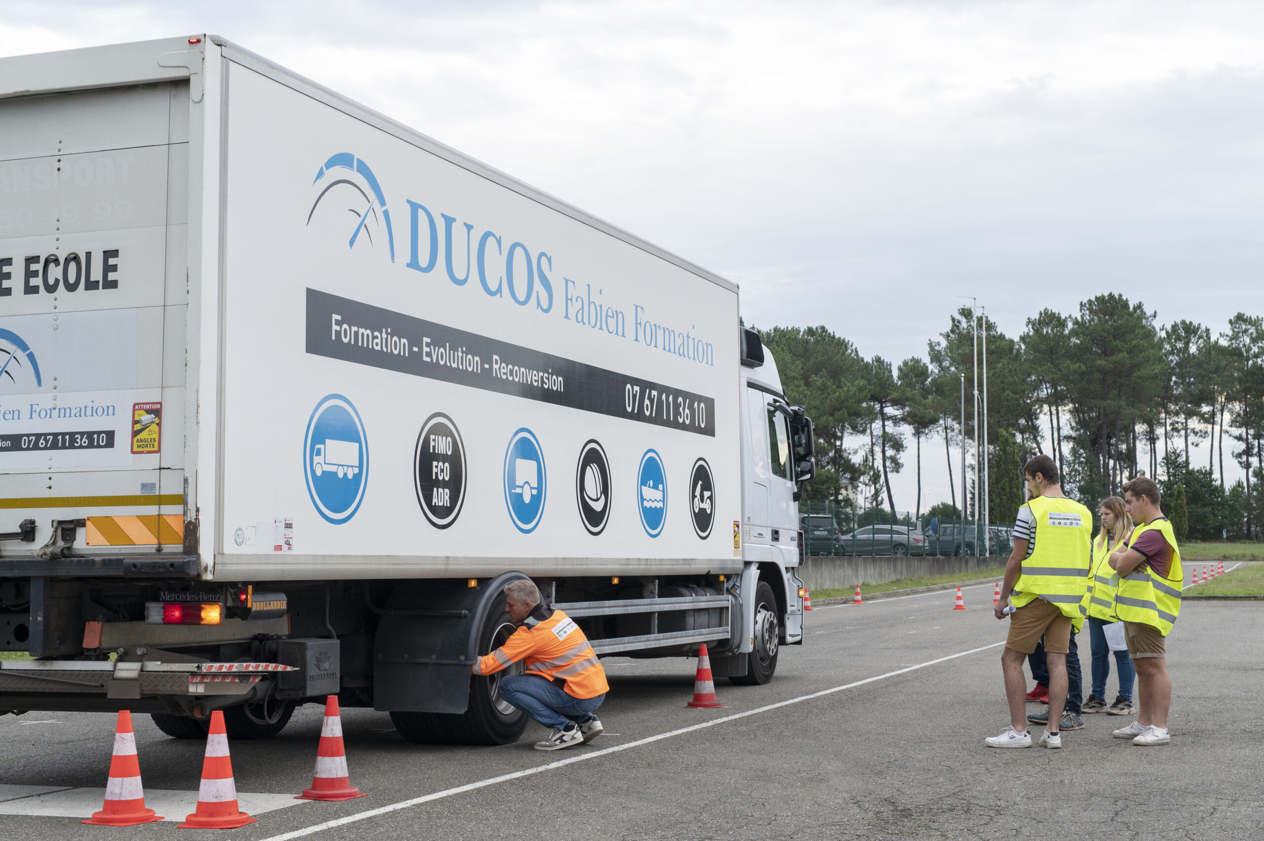 Véhicules école chez Ducos Fabien Formation